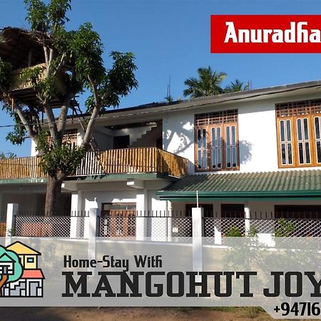 Mangohut Joy Hotel Anuradhapura Eksteriør billede